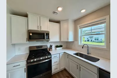 2172 Jasper Court, Hugo, MN 55038 - Photo 9