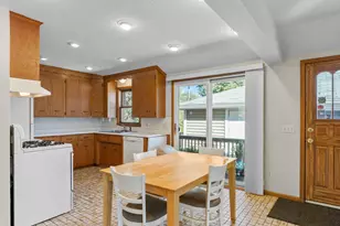 1041 Keefe St, Eagan, MN 55121 - Photo 3