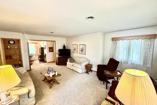 819 E Meadow Ln, Redwood Falls, MN 56283 - Photo 7