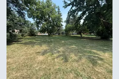 819 E Meadow Lane, Redwood Falls, MN 56283 - Photo 5