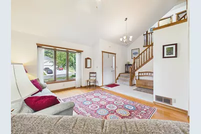 2194 Jennifer Court, North Saint Paul, MN 55109 - Photo 3