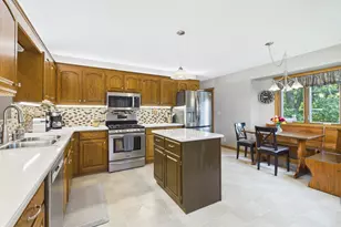 2194 Jennifer Ct, North Saint Paul, MN 55109 - Photo 7