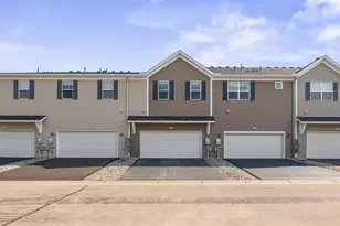 7745 Madelyn Creek Dr, Victoria, MN 55386 - Photo 27