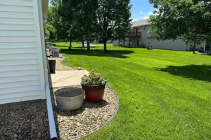 1507 Dublin Ct, Shakopee, MN 55379 - Photo 25