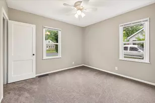 725 4th Ave SW, Hutchinson, MN 55350 - Photo 7