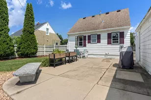 302 16th St SE, Austin, MN 55912 - Photo 31