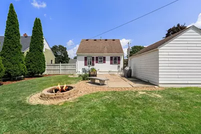 302 16th Street SE, Austin, MN 55912 - Photo 5