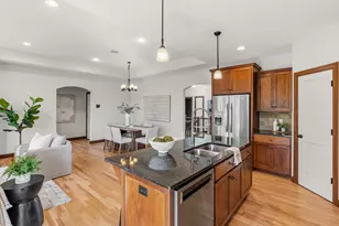 5501 Fernbrook Ln N, Plymouth, MN 55446 - Photo 17