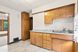 1019 Sherburne Ave, Saint Paul, MN 55104 - Photo 9