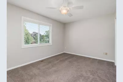 7926 Chesshire Lane N, Maple Grove, MN 55311 - Photo 17