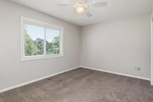 7926 Chesshire Ln N, Maple Grove, MN 55311 - Photo 17