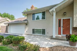 7926 Chesshire Ln N, Maple Grove, MN 55311 - Photo 3