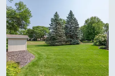 7926 Chesshire Lane N, Maple Grove, MN 55311 - Photo 33