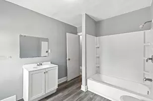2410 James Ave N, Minneapolis, MN 55411 - Photo 25