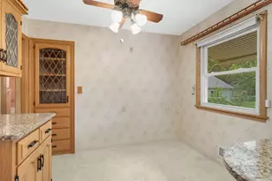 1847 Fernwood St, Roseville, MN 55113 - Photo 5