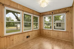 1847 Fernwood St, Roseville, MN 55113 - Photo 7