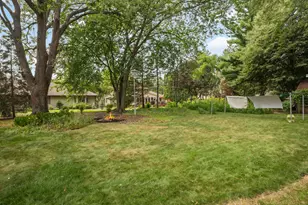 1847 Fernwood St, Roseville, MN 55113 - Photo 11