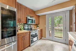 2216 E 114th St, Burnsville, MN 55337 - Photo 7