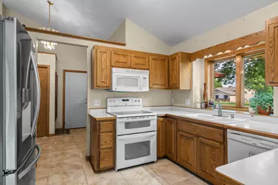 1820 Slater Lane, Burnsville, MN 55337 - Photo 7