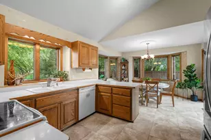 1820 Slater Ln, Burnsville, MN 55337 - Photo 5