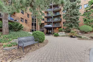 210 W Grant St, Minneapolis, MN 55403 - Photo 43