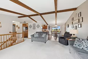 902 Park Ln, Belle Plaine, MN 56011 - Photo 3