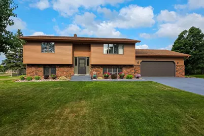 902 Park Lane, Belle Plaine, MN 56011 - Photo 1
