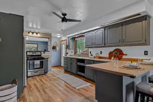 621 N Park Pl, Cadott, WI 54727 - Photo 7