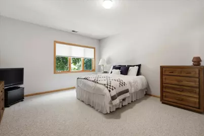 11137 Wyoming Road S, Bloomington, MN 55438 - Photo 29