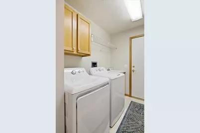 11137 Wyoming Road S, Bloomington, MN 55438 - Photo 13
