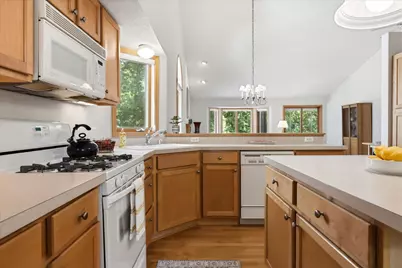 11137 Wyoming Road S, Bloomington, MN 55438 - Photo 15