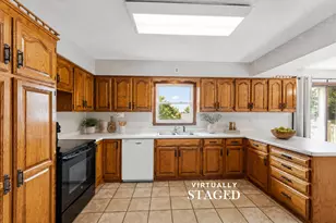 300 8th St NW, Plainview, MN 55964 - Photo 7