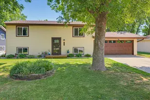 745 Dale St SW, Hutchinson, MN 55350 - Photo 1
