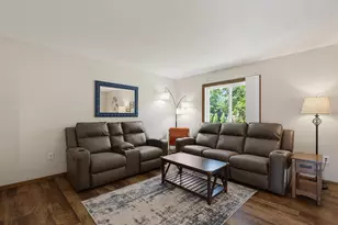 745 Dale St SW, Hutchinson, MN 55350 - Photo 11