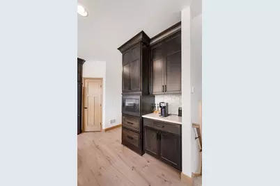 429 Collova Drive, Vadnais Heights, MN 55127 - Photo 11