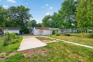 3643 Queen Ave N, Minneapolis, MN 55412 - Photo 29