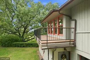 44 Miller Crest Ln, Saint Paul, MN 55106 - Photo 9