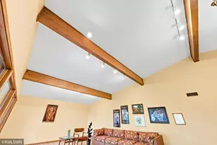 44 Miller Crest Ln, Saint Paul, MN 55106 - Photo 17
