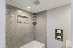 1601 E 82nd St, Bloomington, MN 55425 - Photo 33