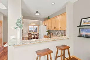 1971 Andrew Ct, Chanhassen, MN 55317 - Photo 7