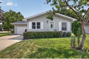 105 1st St SE, Plainview, MN 55964 - Photo 1