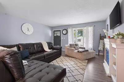 405 W Channing Avenue, Fergus Falls, MN 56537 - Photo 7