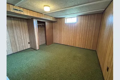 506 Lincoln Avenue W, Karlstad, MN 56732 - Photo 31