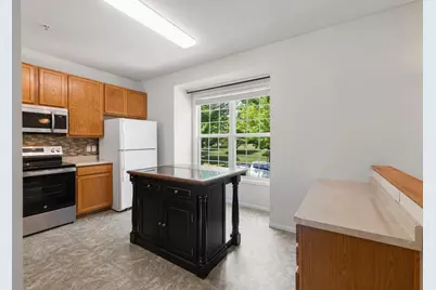 10015 Liatris Lane, Eden Prairie, MN 55347 - Photo 5