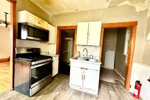 866 Duluth St, Saint Paul, MN 55106 - Photo 11