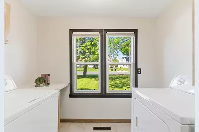 1035 E Main Street, Mankato, MN 56001 - Photo 17
