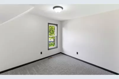 1035 E Main Street, Mankato, MN 56001 - Photo 27