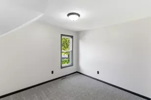 1035 E Main St, Mankato, MN 56001 - Photo 27