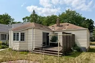 2620 York Ave N, Robbinsdale, MN 55422 - Photo 3