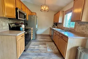 701 S Oaks Dr, Hastings, MN 55033 - Photo 5